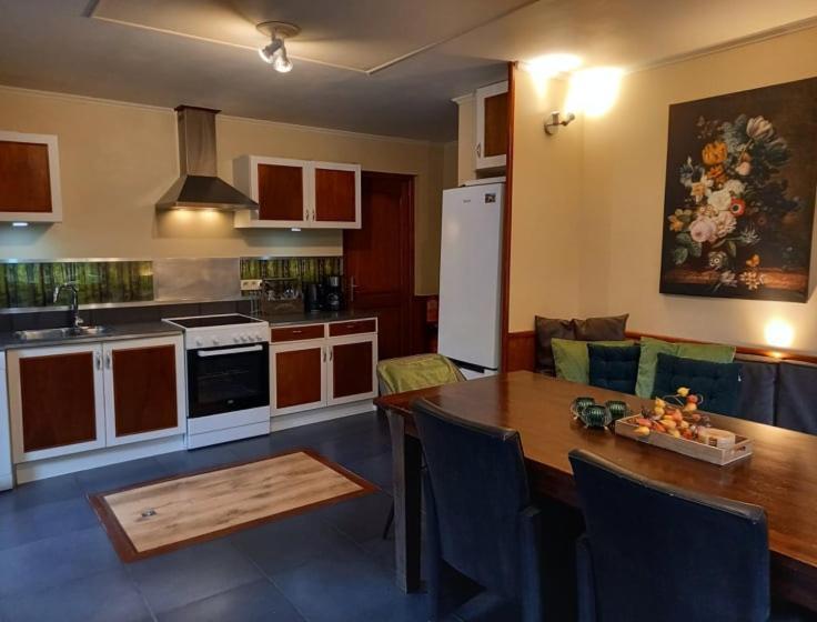 Holiday Home"Monsieur Nips" Érezée エクステリア 写真